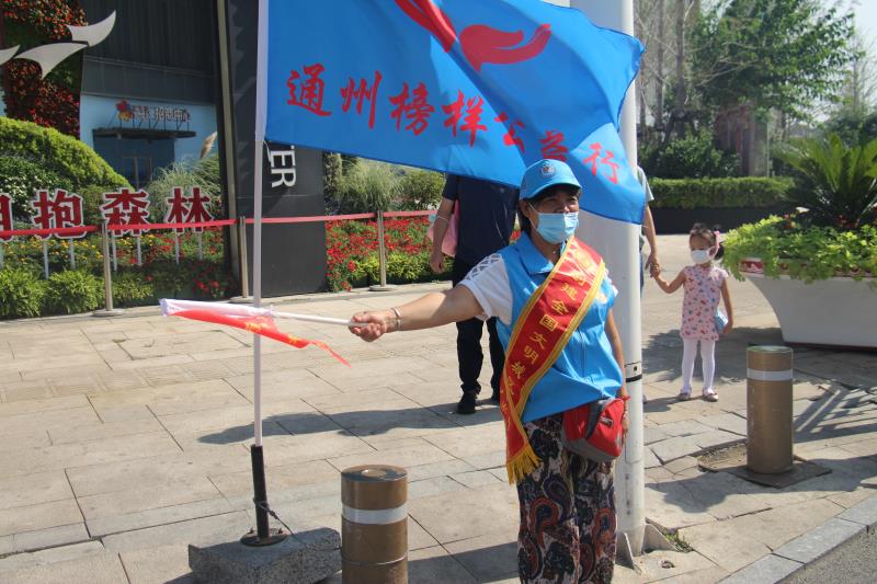 <strong>二次元男生的鸡鸡插进女生的逼里日本动漫</strong>